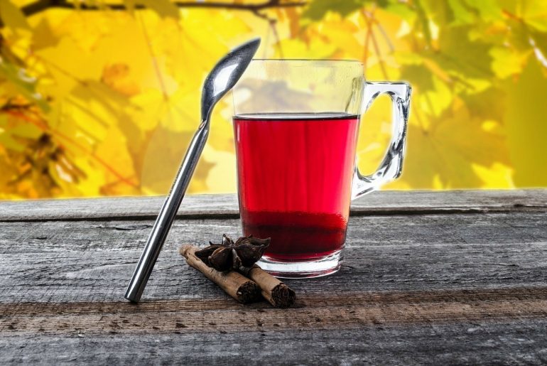 Beat Colds & Flu With This Simple Herbal Tea